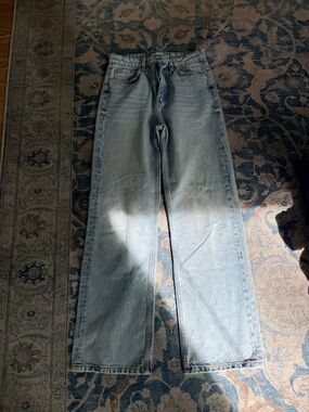 Zara women’s Light Blue Relaxed Denim Jeans